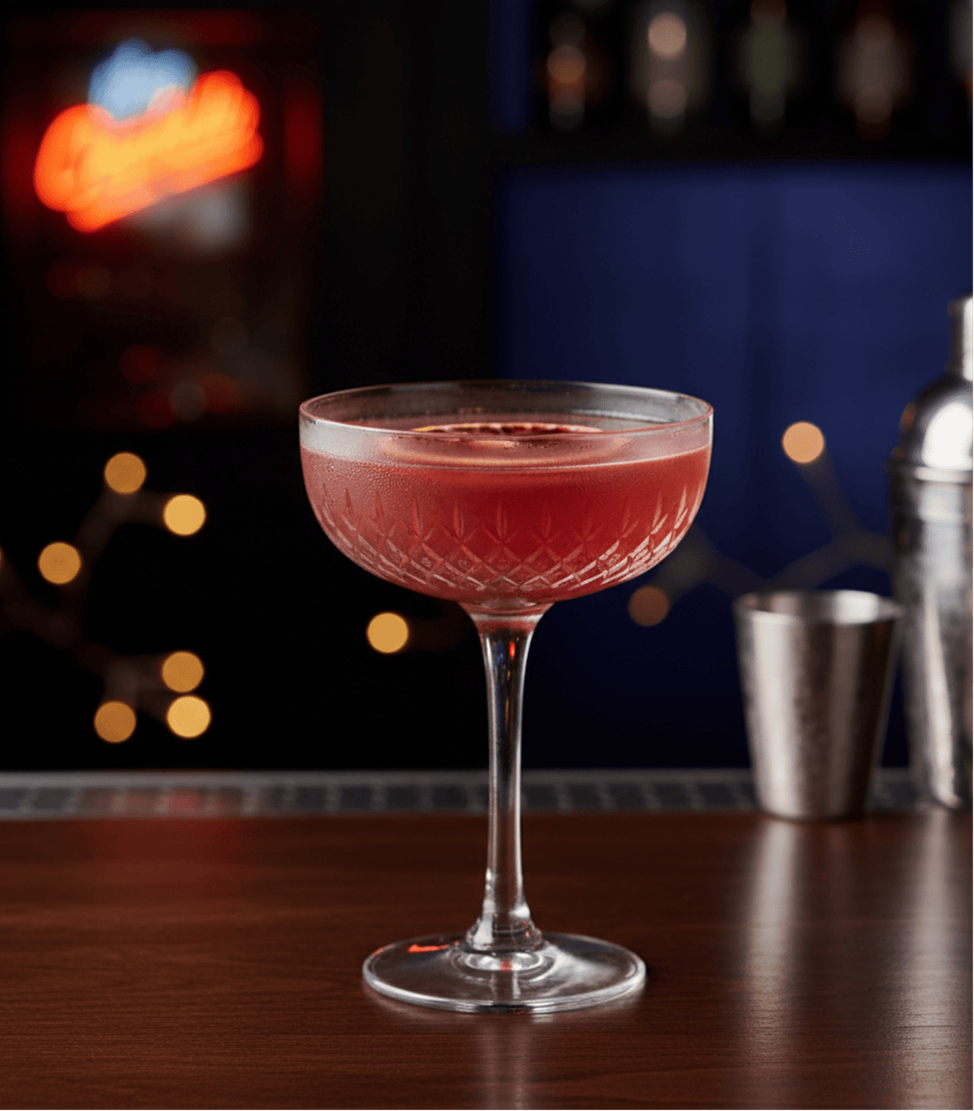 How to Make a Perfect Cosmopolitan Cocktail at Home