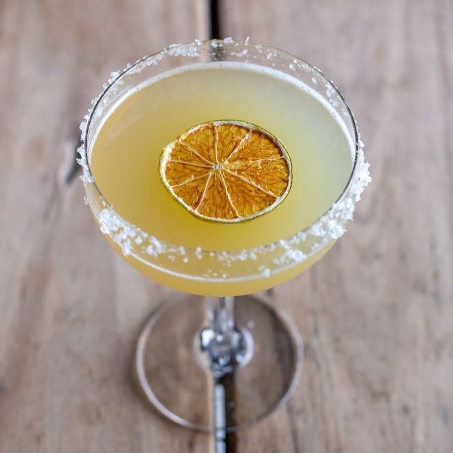 Winter Margaritas: Embracing Tropical Bliss with Dehydrated Lime Garnish